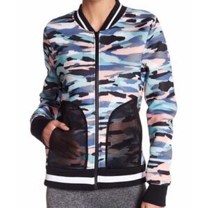 C&C CALIFORNIA Pastel Camouflage Zip Scuba Jacket Size XS‎